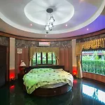 Two Tiger Resort & Spa