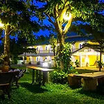 Raiwin Buri Resort