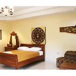 Areeya Resort