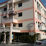 Uj Apartment