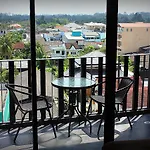 Merdelong Hotel
