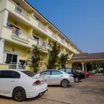 Monrawee Pavilion Resort
