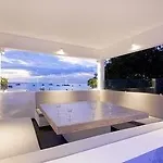Luxury 5 Star Beach Villa 8 Bedrooms