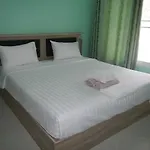 Pat\'S Hideaway Bungalows