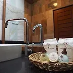 Khum Sai Ngam Hotel & Resort