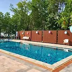 Khum Sai Ngam Hotel & Resort