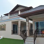 Koh Larn Sea Side Resort
