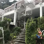 White House Mountian Beach