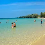 La Marina - Khlong Nin Beach