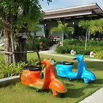 Grand Garden Home