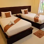 Baan Por Pla Resort