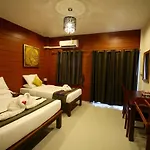 Sri Siam Resort