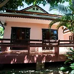 Phalaburi Resort