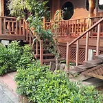 Ruean Mai Chai Khlong