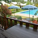 Apple Bungalows