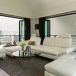 Shadow Villa