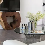 Shadow Villa