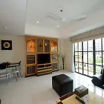 Royal Park Apartments