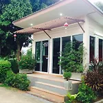 Phetnamneung Resort
