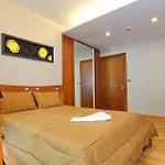 Ocean Fringe Apartment A