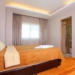Ocean Fringe Apartment A