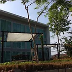 A Hotel 1