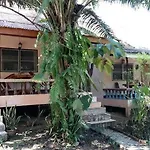 Subtawee Resort