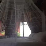 Hut Sun Bungalow
