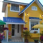 Buachompoo Resort Koh Sichang