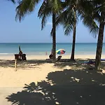 Lillo Island Resort