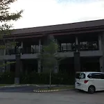 Naraya Riverside Resort