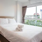 Long Beach Holiday