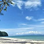 Klang Aow Seafood & Resort