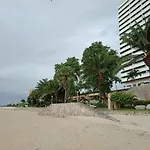 Cha-Am Grand Condotel