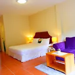 Palazzo Pavone Gallery & Resort