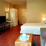 Palazzo Pavone Gallery & Resort