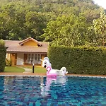 Palazzo Pavone Gallery & Resort