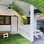 Rice Rooms And Restaurant