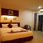 7 Sky Residency