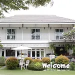 Moeimanee Resort