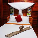 Zanom Sunrise Beach Resort