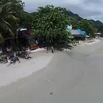 Apple Beachfront Resort