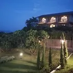 Thanburi Resort