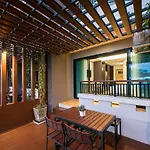 Nadee 10 Resort & Hotel