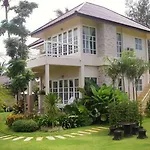 Makathanee Resort