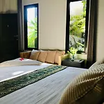 Mo De Loft