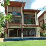 Amatapura Luxury Beachfront Resort