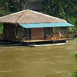 Boutique Raft Resort