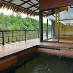 Boutique Raft Resort