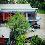 Tummi House